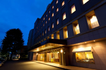 【金山駅南口】〔遊山〕皇室ゆかりの宿 THE SAIHOKUKAN HOTEL&甲府湯村常磐ホテル1